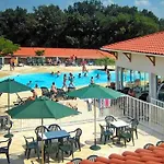 8-Guests Holiday Home In Cassen Tatil Evi Cassen
