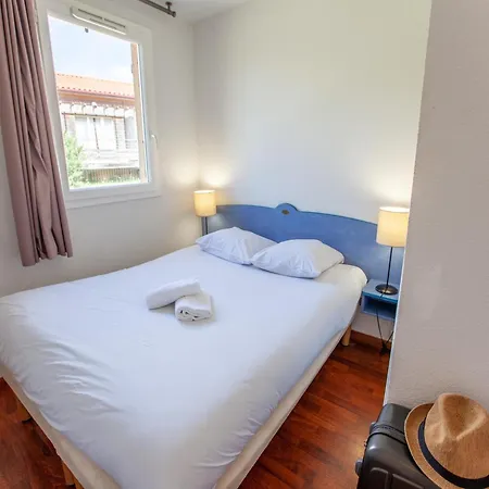 بيت للعطل 8-Guests Holiday Home In Cassen Cassen