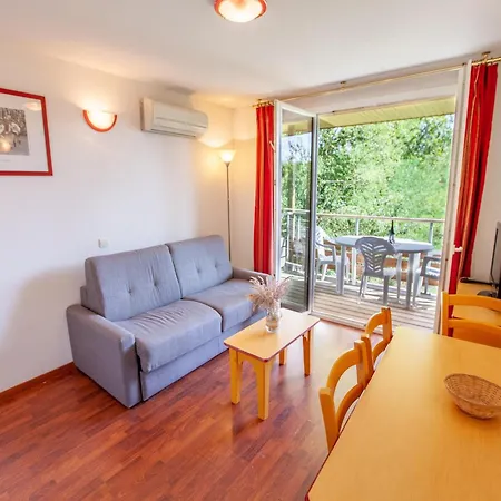 For Eight Guests * Cassen