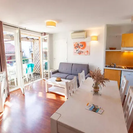 8-guests In * Cassen