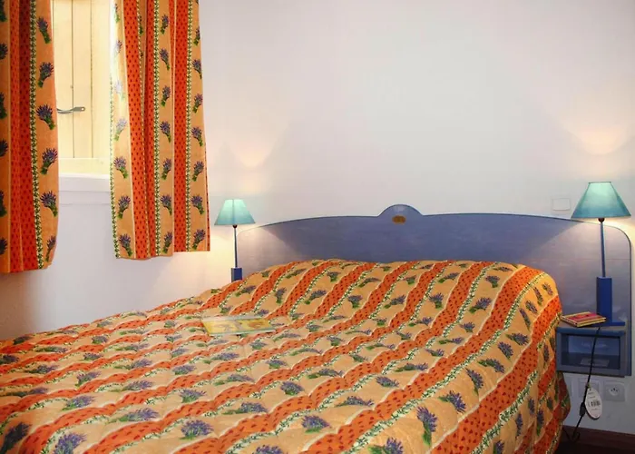 For Eight Guests Feriehus Cassen